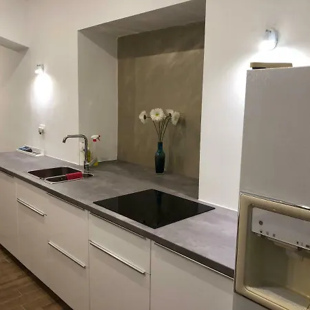 Jure In Lägenhet Ljubljana