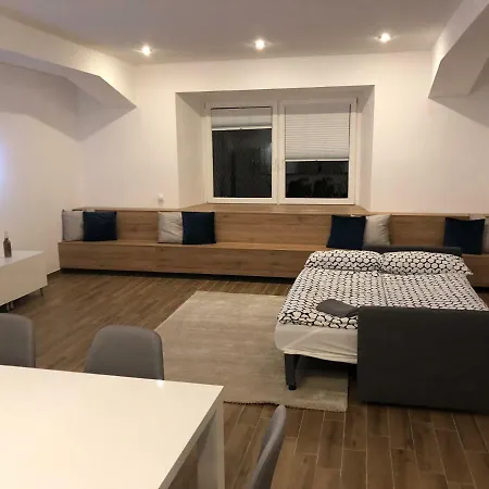 Jure In Appartement