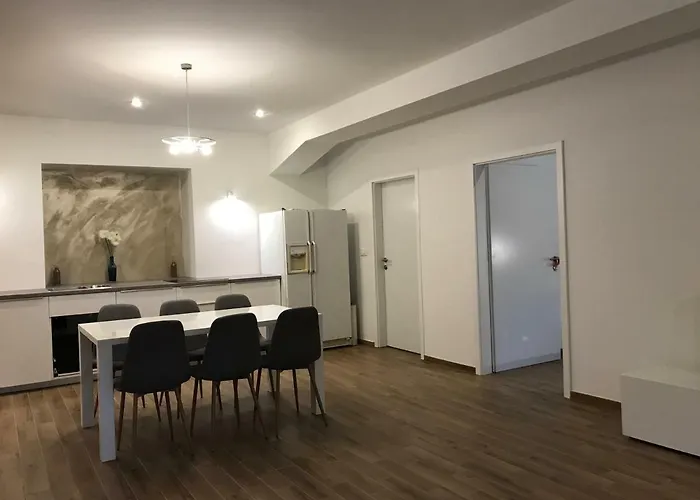 Jure In לובליאנה